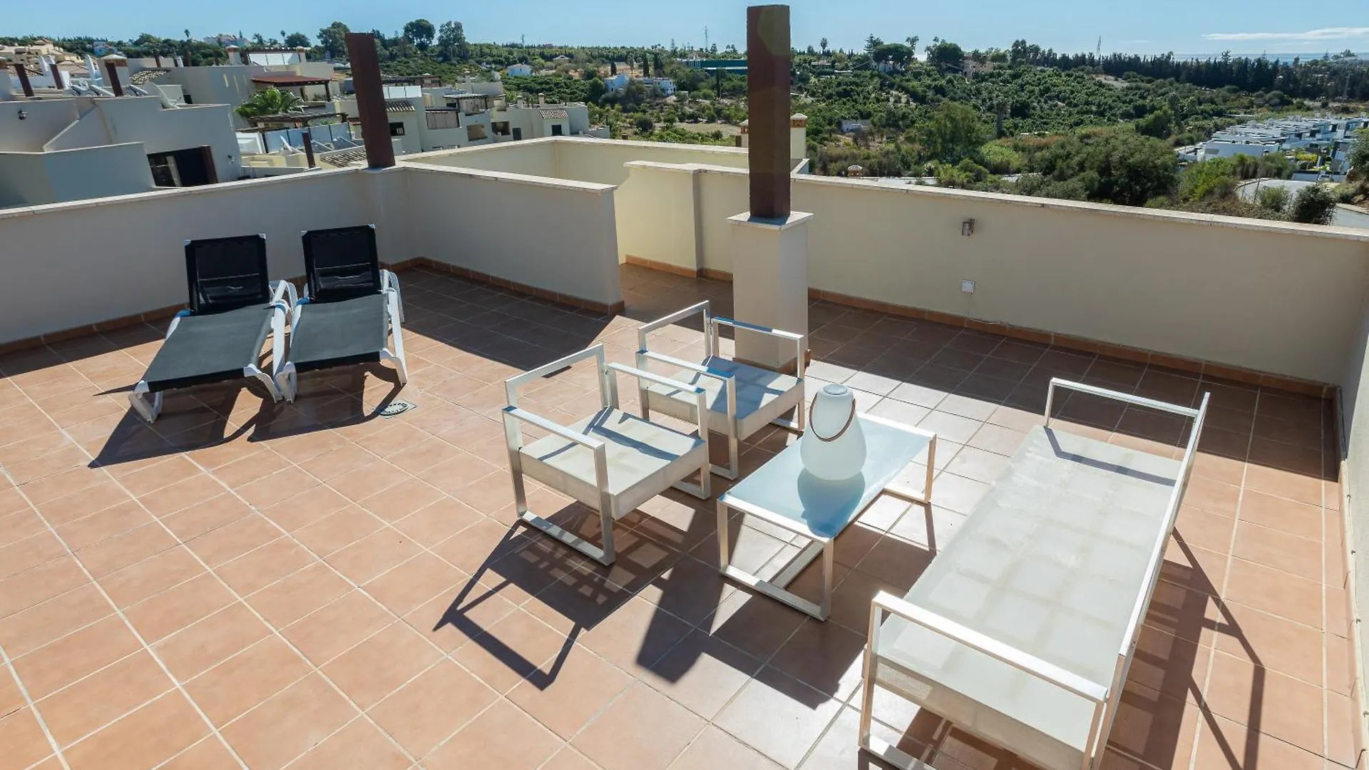 Sublime Appartement Roof Top Estepona Spain